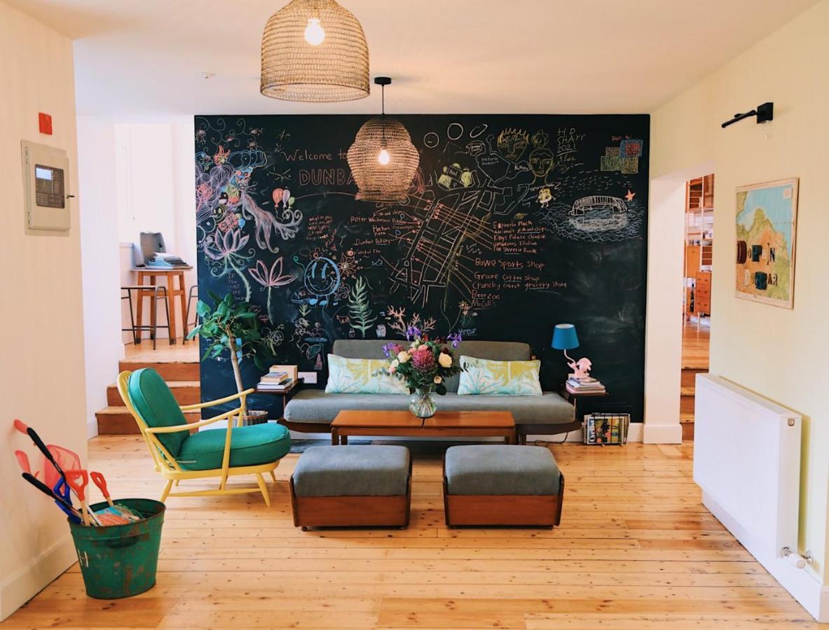 דנבר The Dolphin Inn Hostel מראה חיצוני תמונה